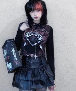 ALTERBABE CLOTHING Love Hard Graphic Crop Top