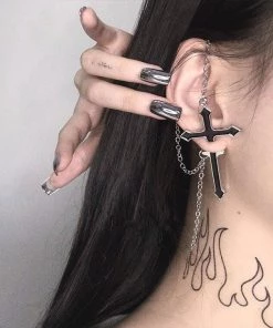 ALTERBABE ACCESSORIES Chained Crossing Stud Earring
