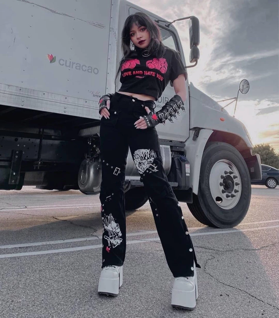 ALTERBABE CLOTHING Rules To Break Buckle Pants