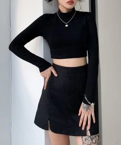 ALTERBABE Gat A Clue Top