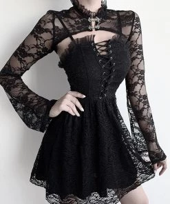ALTERBABE Lace Lover Cropped Shrug
