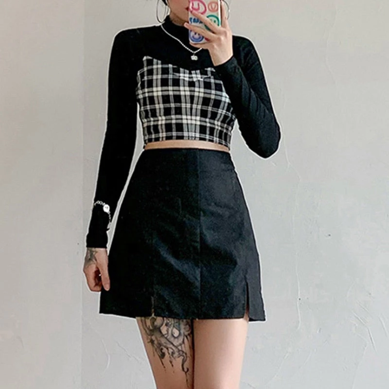 ALTERBABE Gat A Clue Top