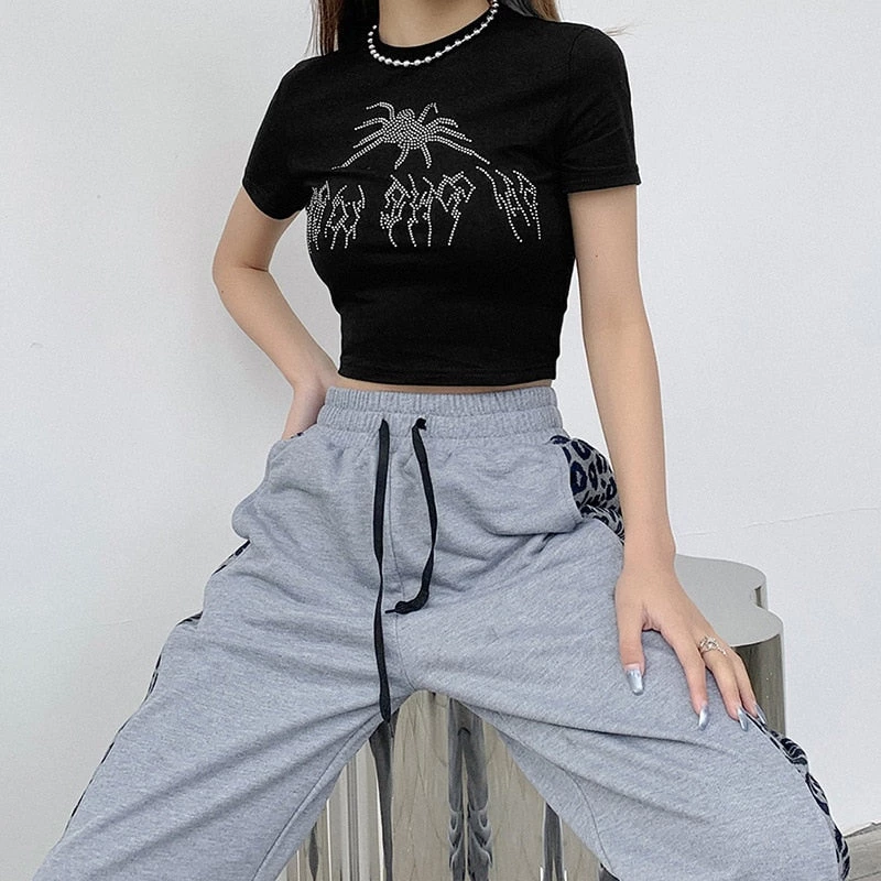 ALTERBABE Black Widow Cropped Tee